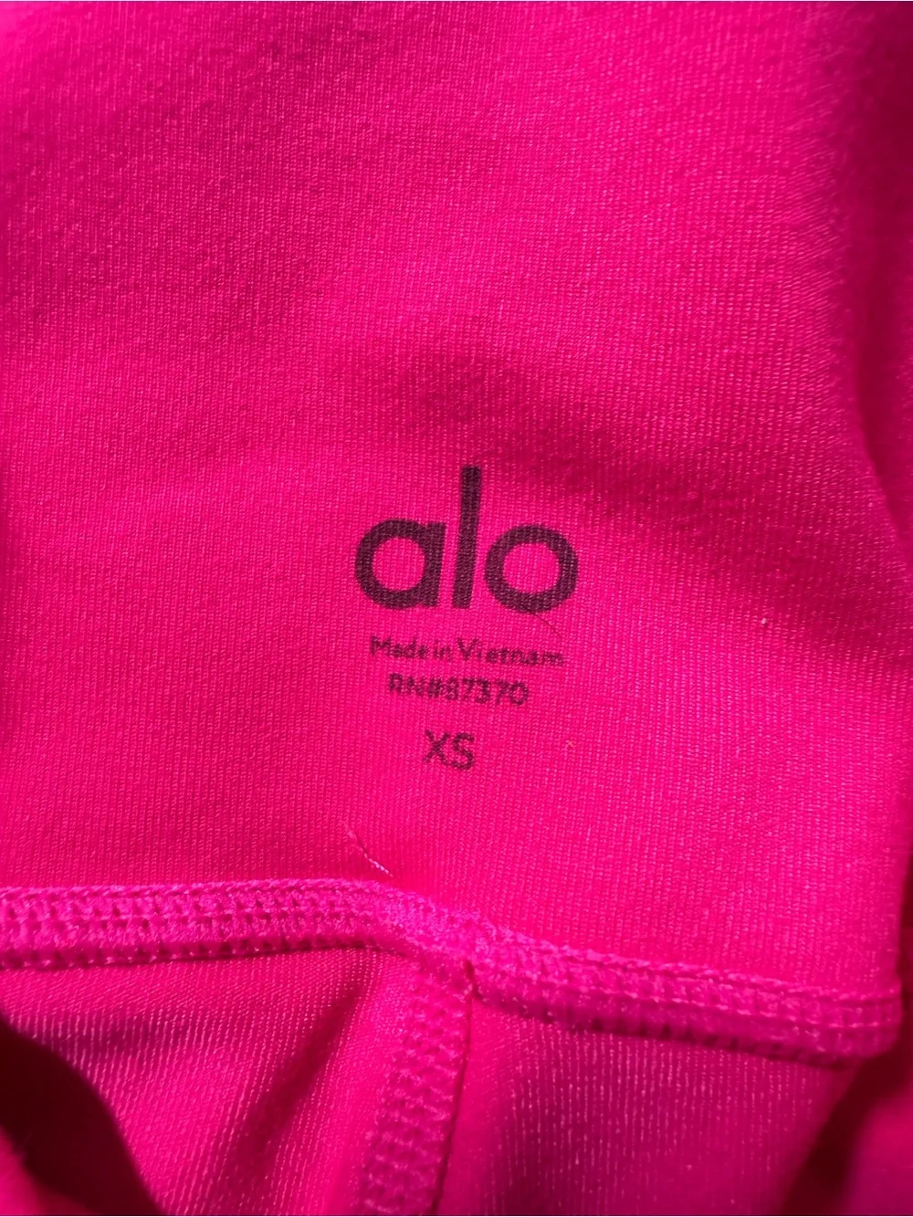 ALO Yoga Set Vibrant Hot Pink Cross-Back Sports Bra & High-Waist Leggings